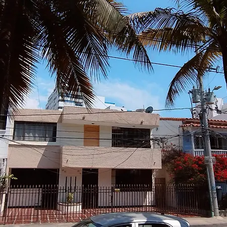 Familiar A Pocos Pasos De La Hermosa Bahia De Manga *